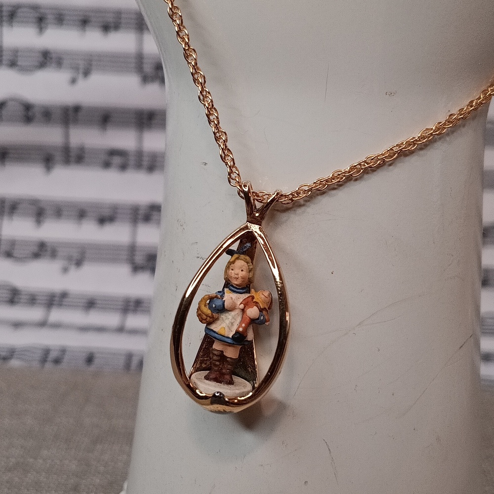 Goebel Hummel Collector Club Sterling Vermeil Pendant With Bracelet 7.5" Long